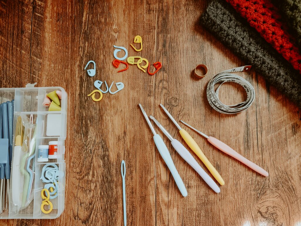 Overview of crochet equipment