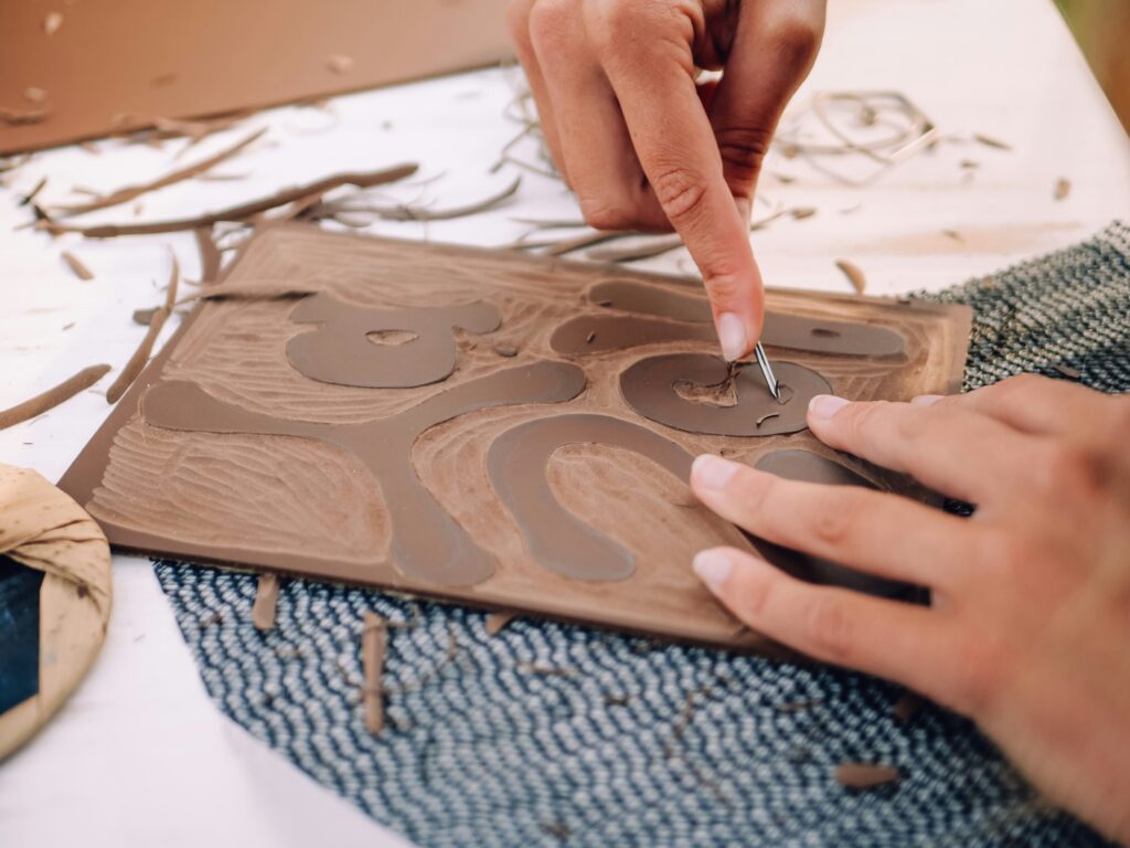 Linoleum print with pattern on it